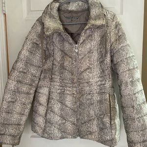 Leopard puffer jacket